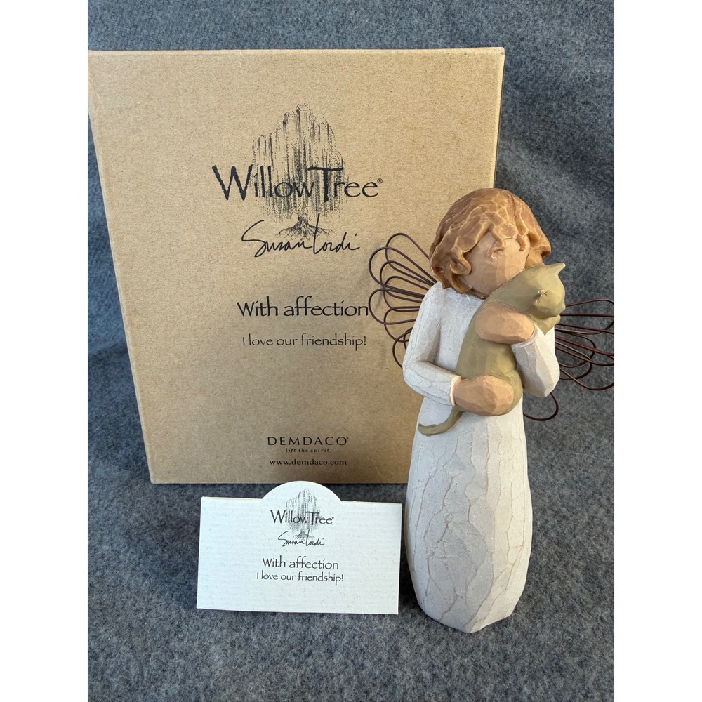 Willow Tree With Affection Angel Holding Cat Figurine 26109 Susan Lordi w/box